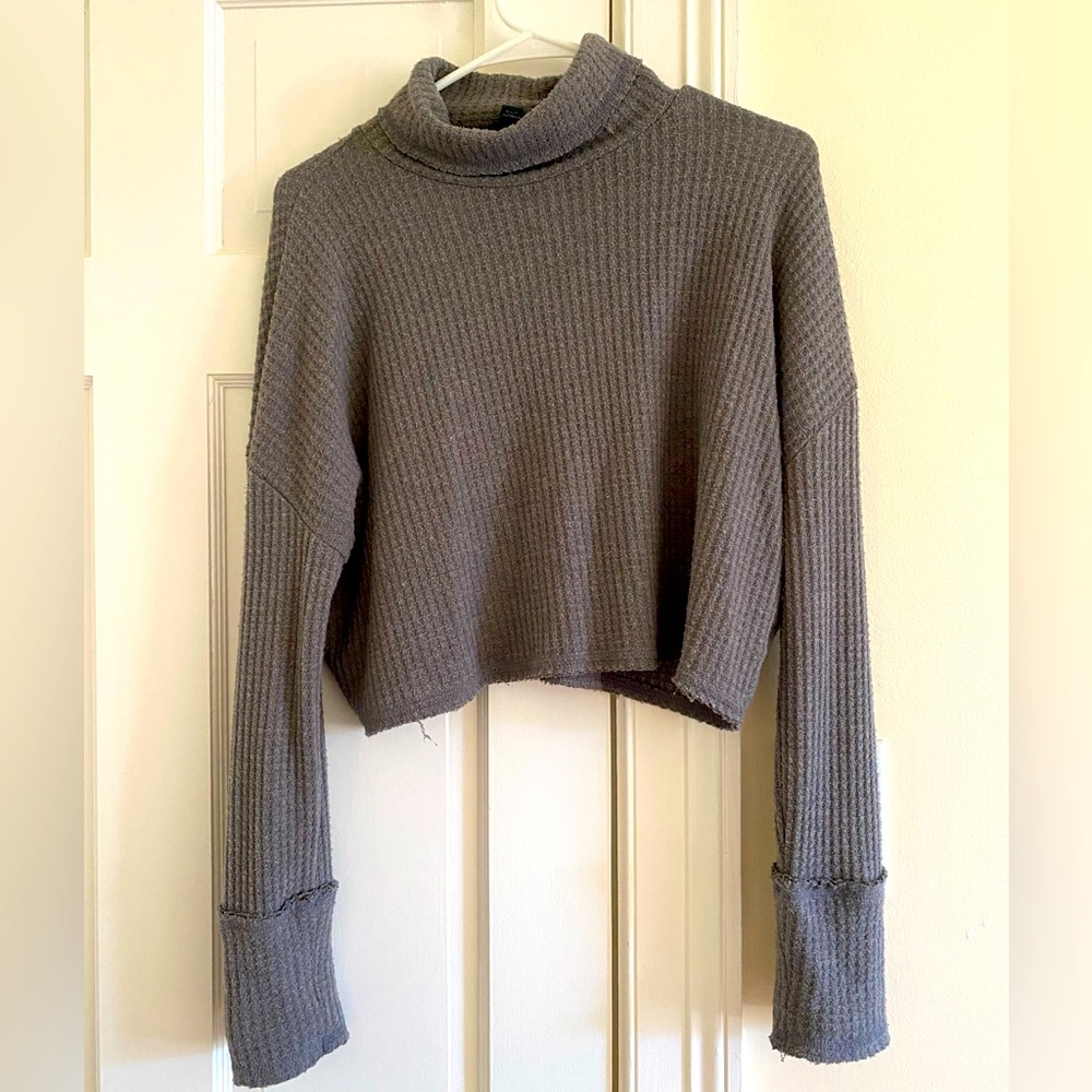 Cropped Turtleneck